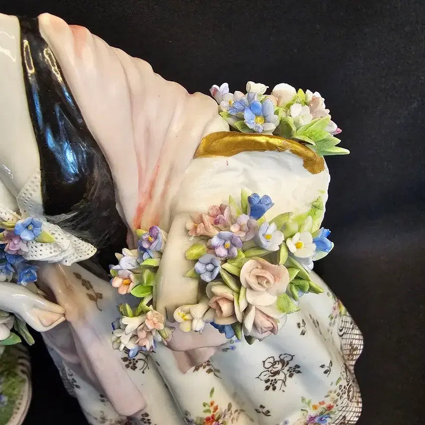 [BUNJANG] Luigi Fabris Floral Basket Woman Figurine / 이태리 루이지 파브리스 꽃바구니여인 피겨린