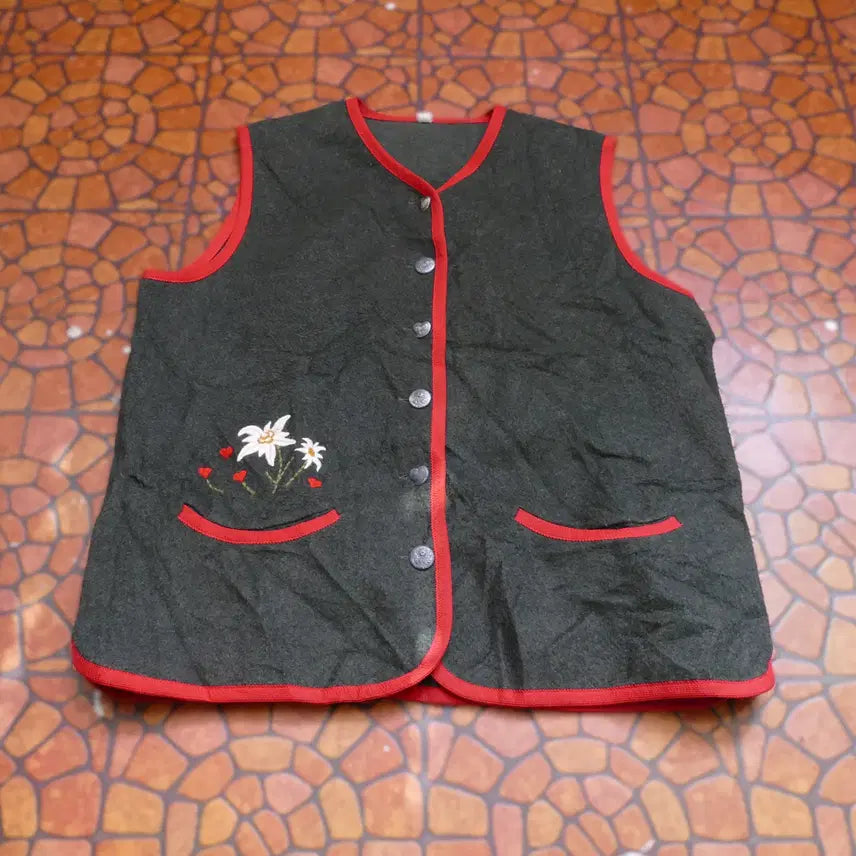 [BUNJANG] W-M Tyrolean Loden Wool Vest / [W-M] 1980s 오스트리아 알프스 티롤 전통 로덴 울 베스트