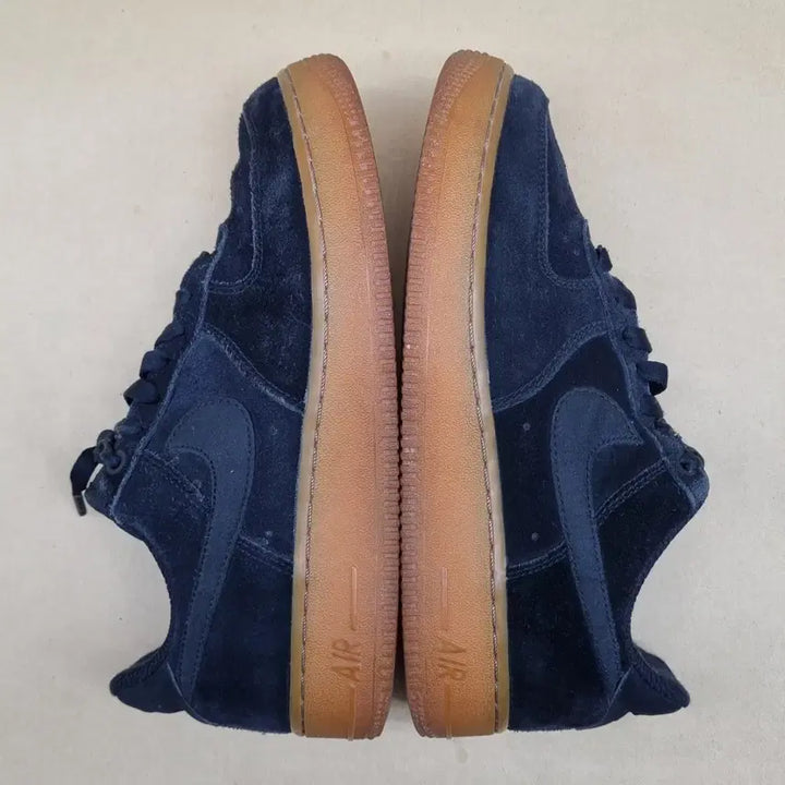 [SOLD OUT] 나이키에어포스1 블랙검 운동화 250
