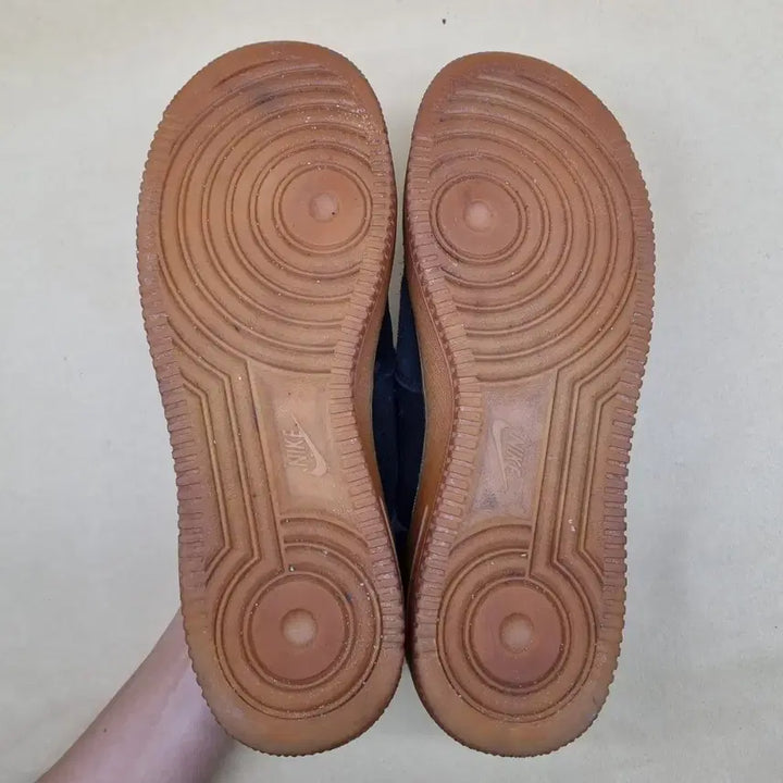 [SOLD OUT] 나이키에어포스1 블랙검 운동화 250