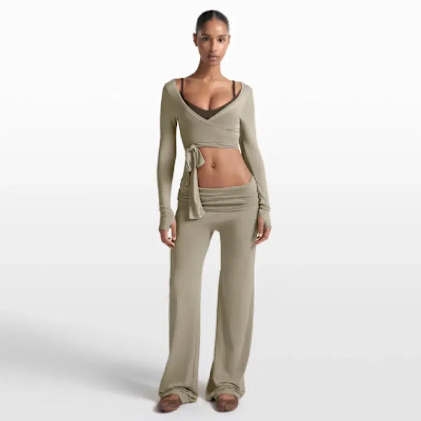 [BUNJANG] Nike x SKIMS Foldover Wide Leg Pants XL / [새상품, 블랙] 나이키스킴스 폴드오버 와이드 레그 팬츠 XL