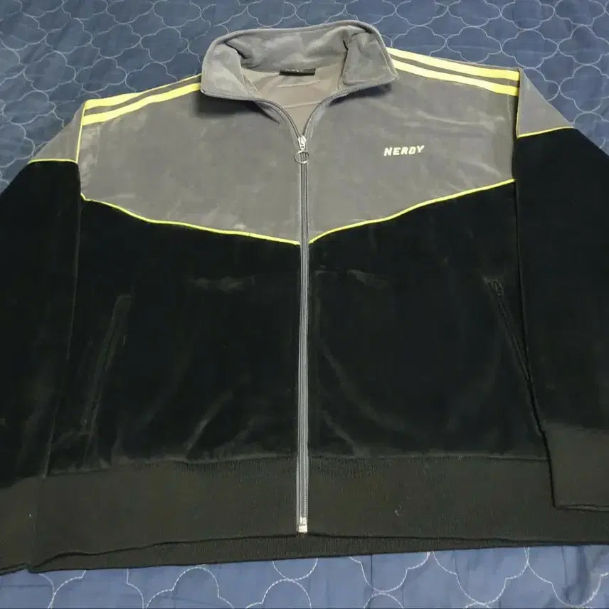 [BUNJANG] Nerdy Oversized Velvet Color Block Zip-up Jacket (Black/Grey) (S) / 널디 오버사이즈 벨벳 배색 져지 집업자켓 블랙&amp;그레비 (S)