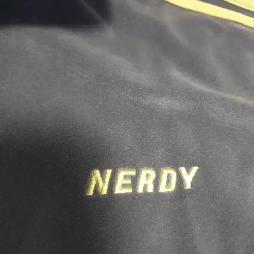 [BUNJANG] Nerdy Oversized Velvet Color Block Zip-up Jacket (Black/Grey) (S) / 널디 오버사이즈 벨벳 배색 져지 집업자켓 블랙&amp;그레비 (S)