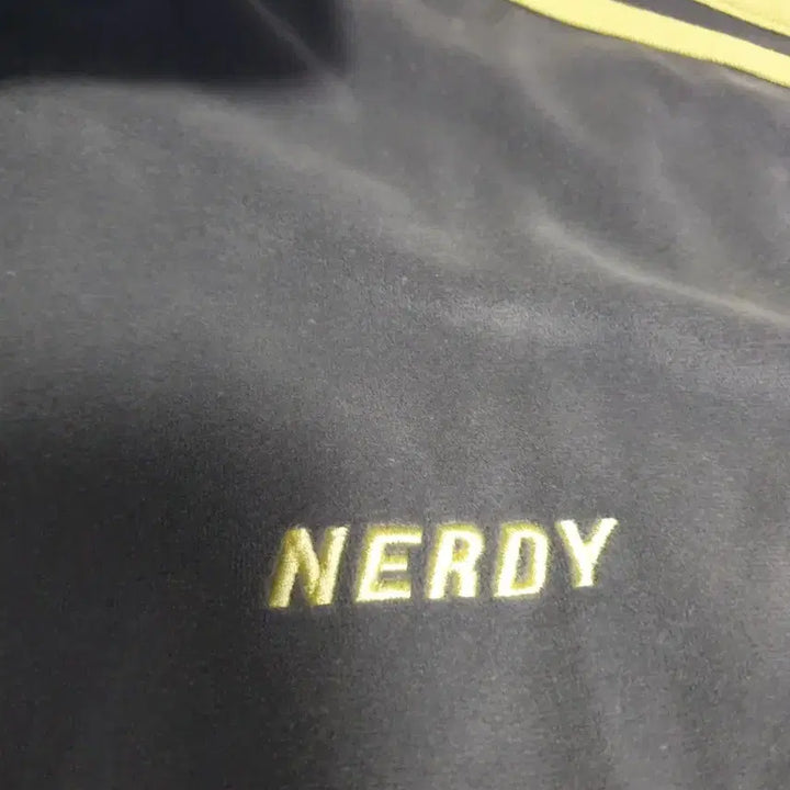 [BUNJANG] Nerdy Oversized Velvet Color Block Zip-up Jacket (Black/Grey) (S) / 널디 오버사이즈 벨벳 배색 져지 집업자켓 블랙&amp;그레비 (S)