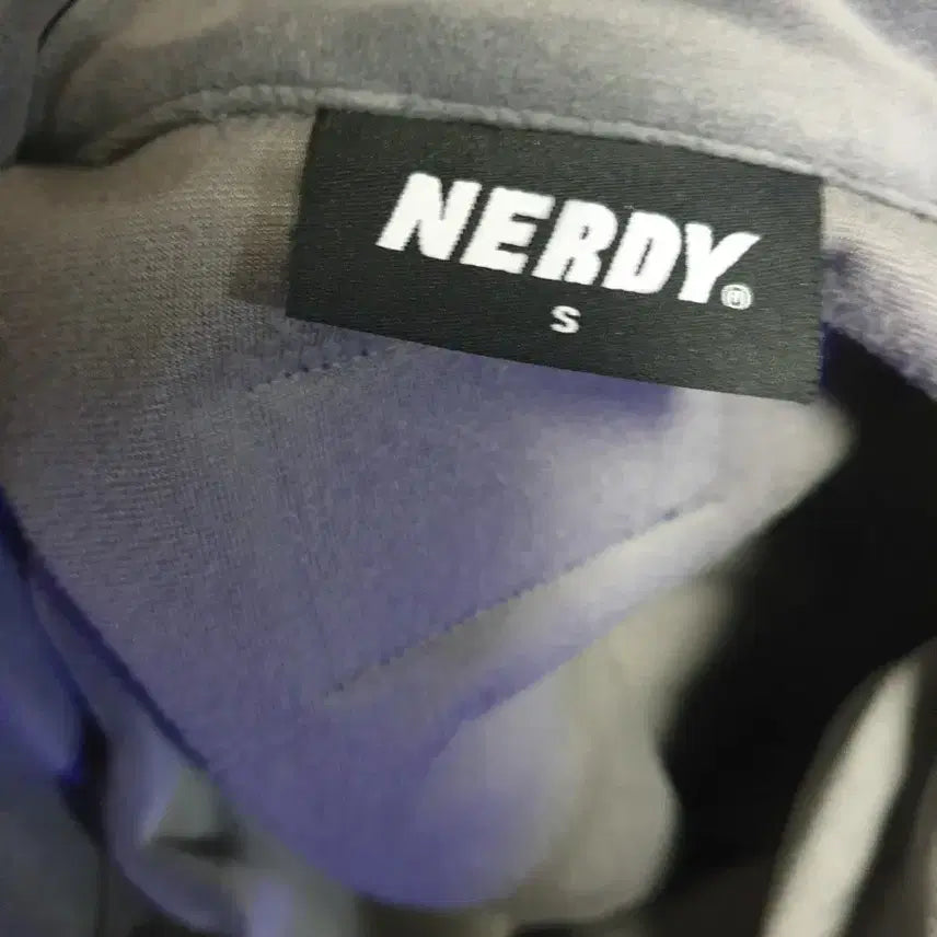[BUNJANG] Nerdy Oversized Velvet Color Block Zip-up Jacket (Black/Grey) (S) / 널디 오버사이즈 벨벳 배색 져지 집업자켓 블랙&amp;그레비 (S)