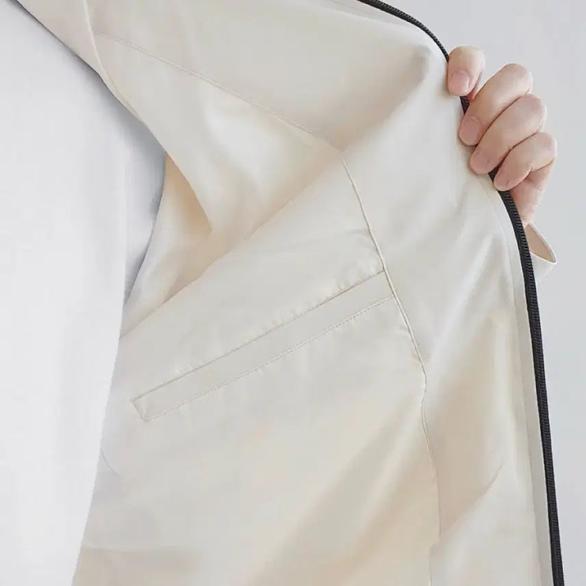 [BUNJANG] 26ss Hooded Windbreaker Jacket Cream XL, 2XL, 3XL / 26ss 후드 바람막이 점퍼 크림 2XL,3XL 사이즈 각각 판매합니다.