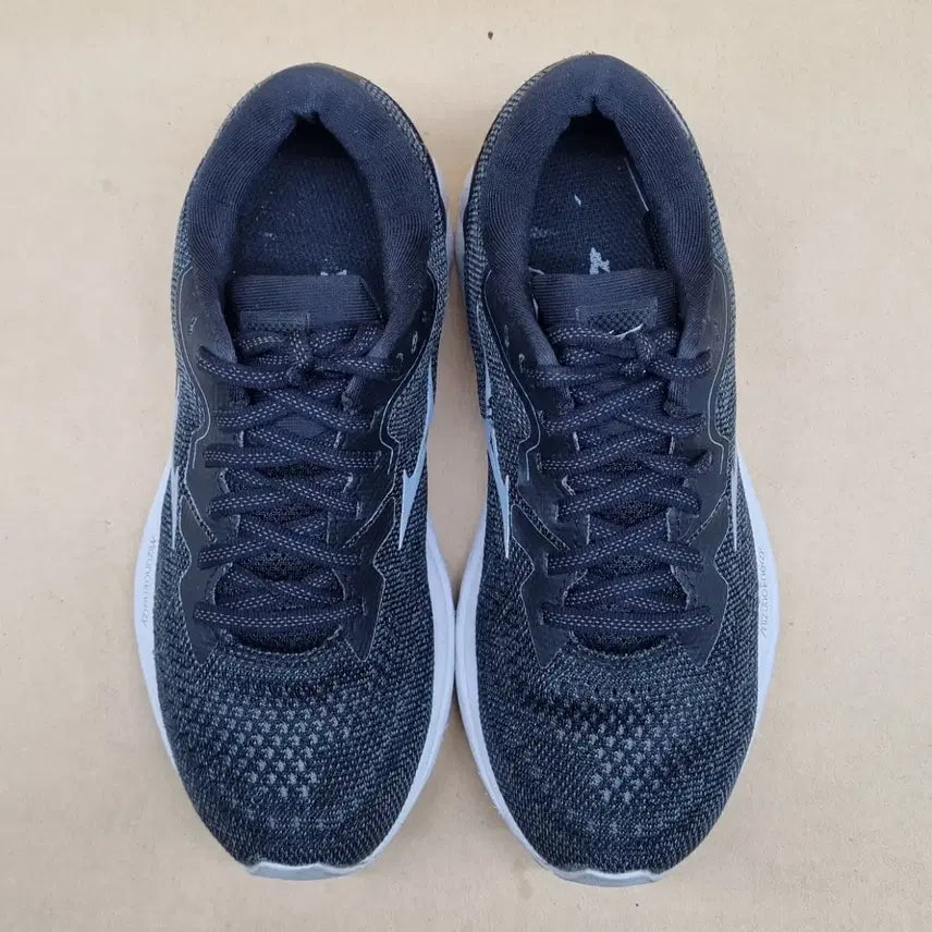 [BUNJANG] Mizuno Wave Skyrise Sneakers 225 / 미즈노 웨이브 스카이라이즈 운동화225