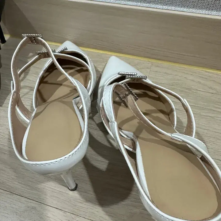 [SOLD OUT] 에나멜 뮬 하이힐(블랙,화이트/230)