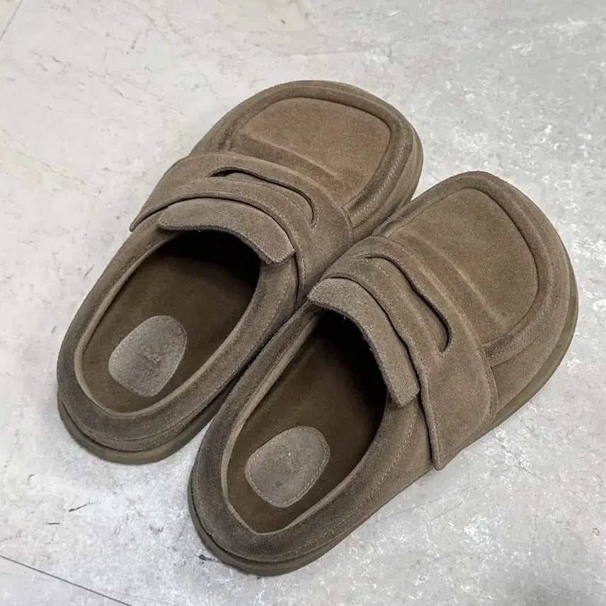 [BUNJANG] Kinchi Padded Mules - Brown / [270] 킨치 패디드 뮬 - 브라운