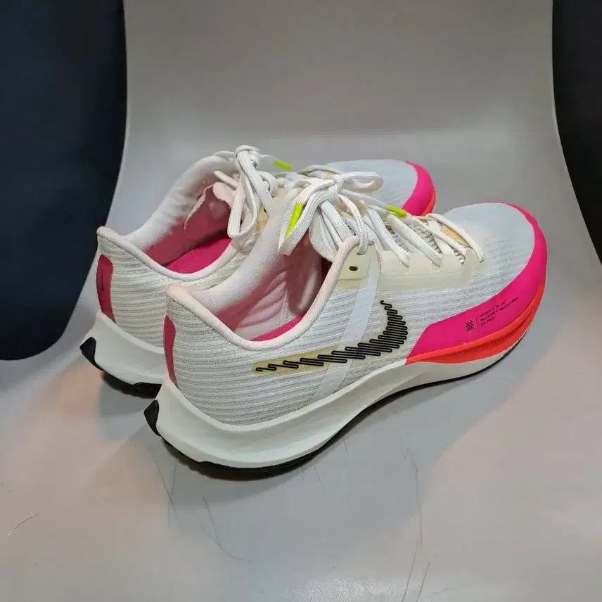 [BUNJANG] Nike Air Zoom Rival Fly 3 Sneakers / 나이키 에어 줌 라이벌 플라이3. 운동화 265mm