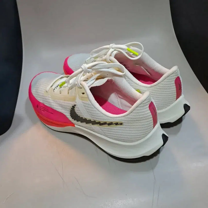 [BUNJANG] Nike Air Zoom Rival Fly 3 Sneakers / 나이키 에어 줌 라이벌 플라이3. 운동화 265mm