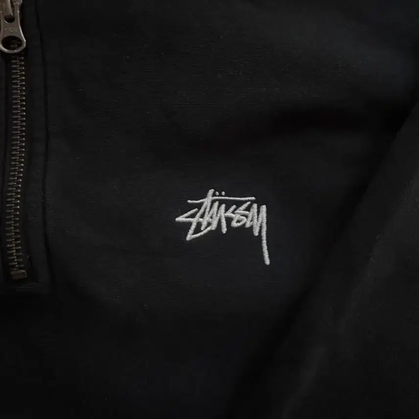 [SOLD OUT] 스투시 하프집업 L사이즈