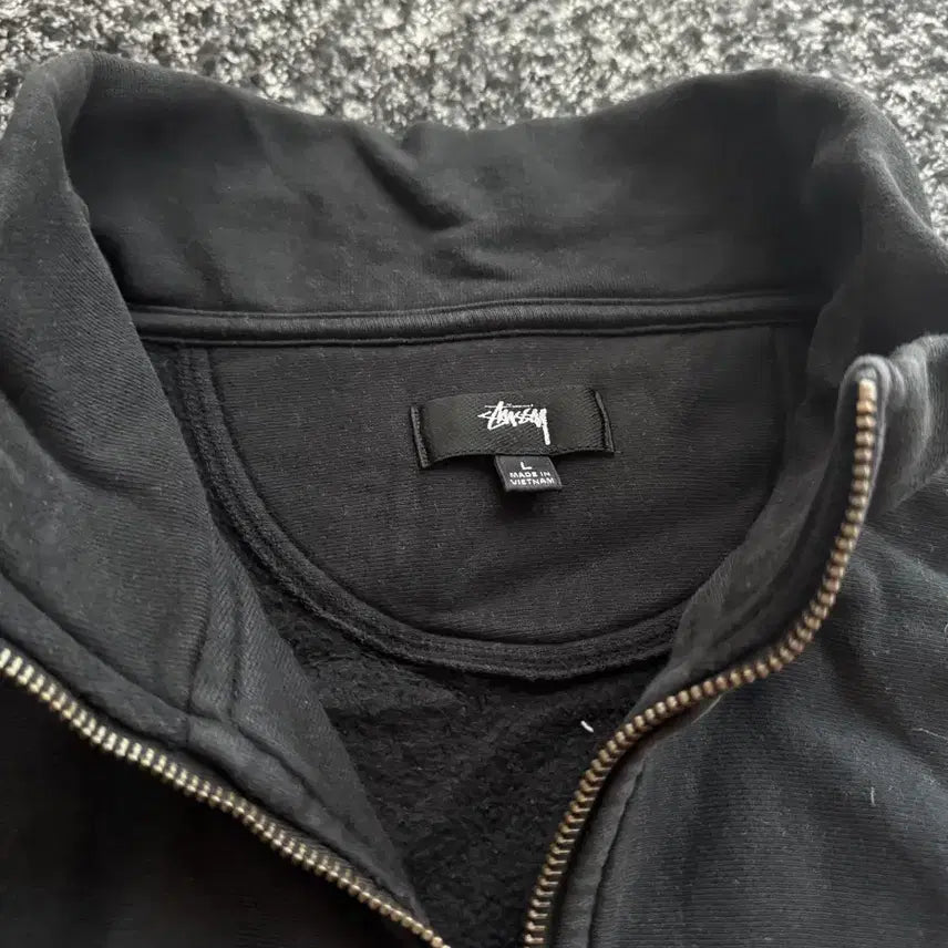 [SOLD OUT] 스투시 하프집업 L사이즈