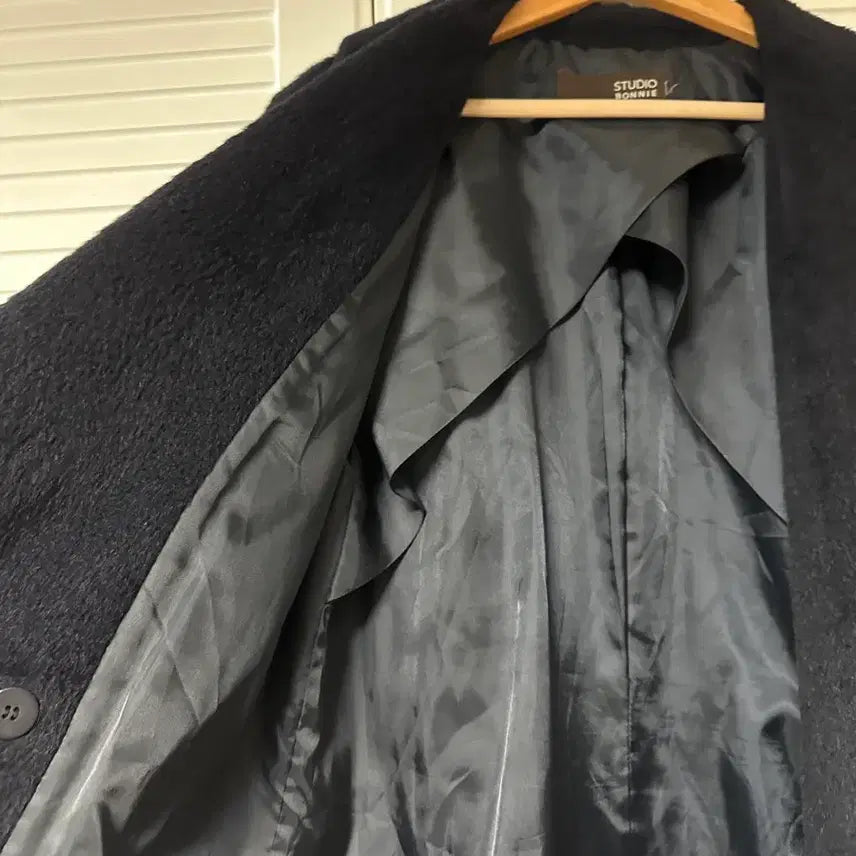 [BUNJANG] STUDIO BONNIE Black Double Llama Wool Coat / STUDIO BONNIE 블랙 더블 라마 울 코트 95