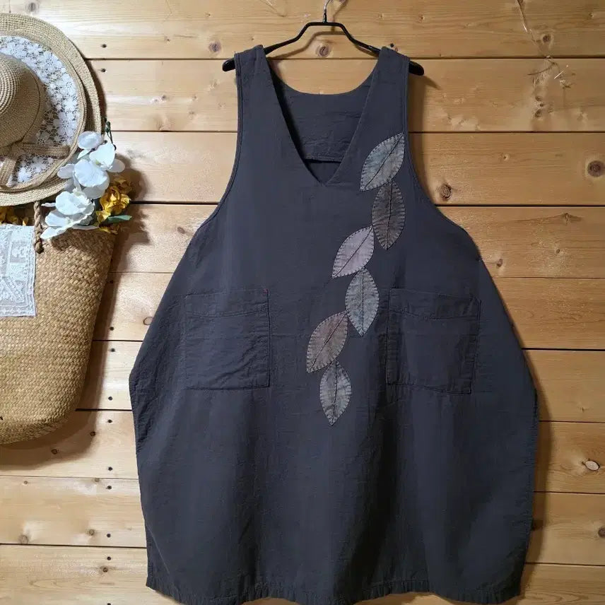 [BUNJANG] Apron Style Dress / 나무잎패치 앞치마겸원핏