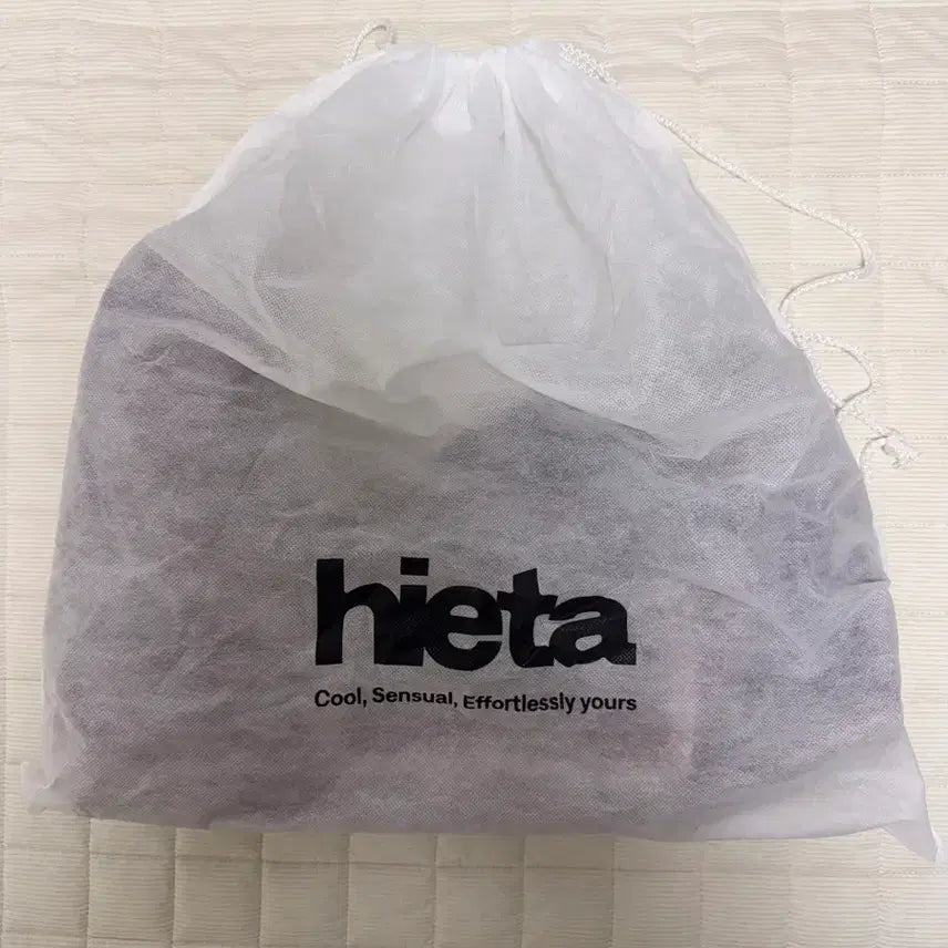 [BUNJANG] Hieta Tina Cherry Red Hobo Bag / 히에타 Tina 체리레드 호보백
