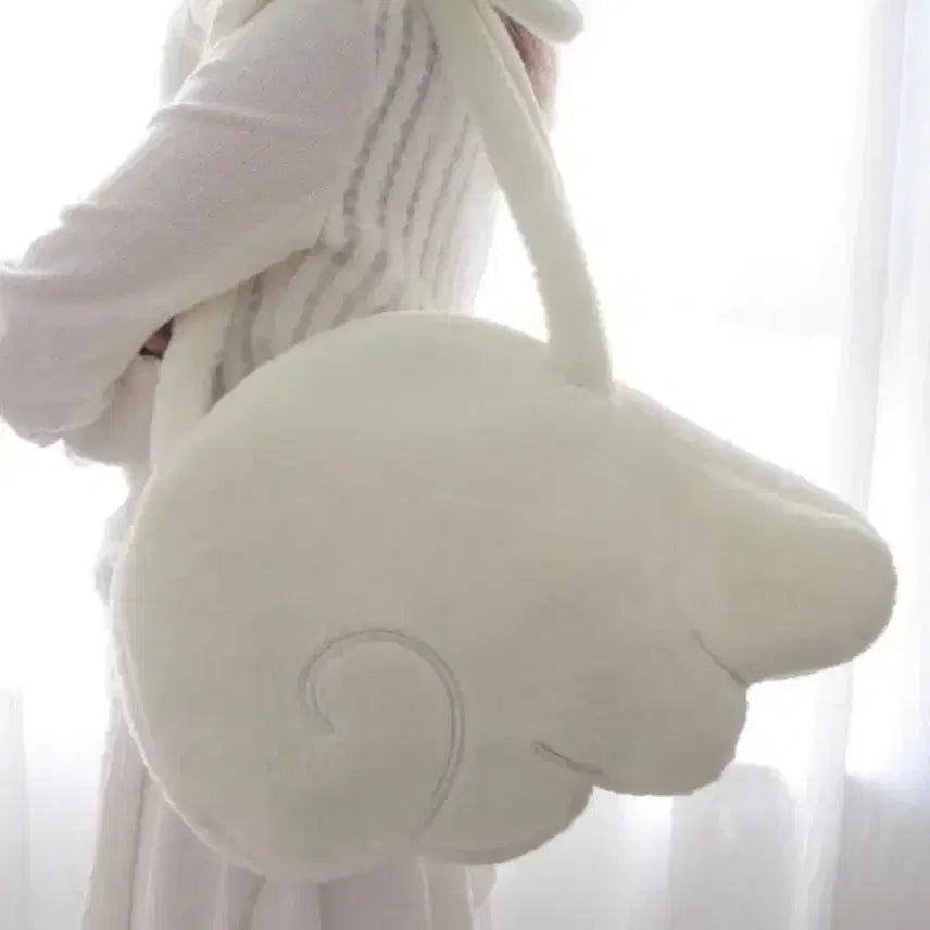[BUNJANG] Yangjire Angel Wing Fur Bag / 당일발송) 엔젤 날개 퍼 가방 양지뢰 서브컬처