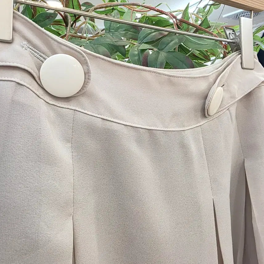 [BUNJANG] Beige Pleated Mini Skirt / 베이지 플리츠 미니스커트