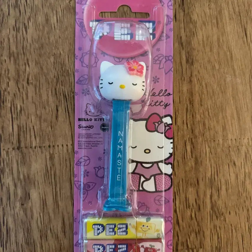 [BUNJANG] Hello Kitty Candy &amp; Figure Set (Unsealed) / 헬로키티 캔디 및 피규어 ?