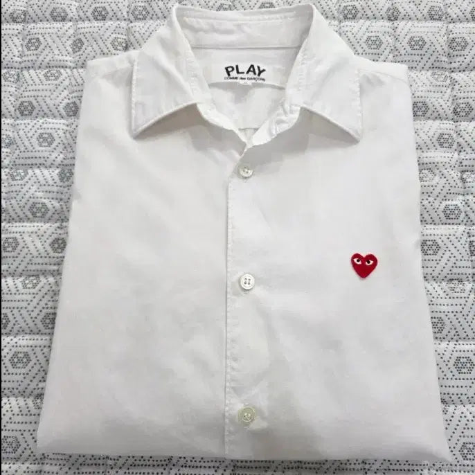 [BUNJANG] Comme des Garcons PLAY White Shirt / 꼼데가르송 PLAY 화이트 셔츠 ~55