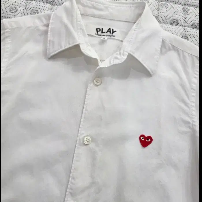 [BUNJANG] Comme des Garcons PLAY White Shirt / 꼼데가르송 PLAY 화이트 셔츠 ~55