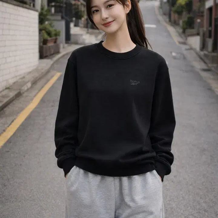 [BUNJANG] Reebok Small Logo Sweatshirt / [여자-95 (M)]리복 스몰로고 맨투맨티셔츠
