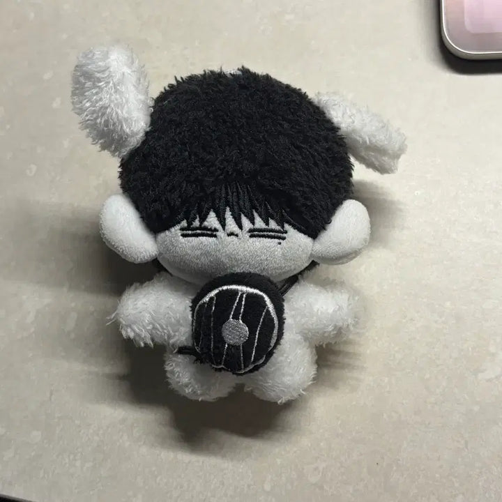 [BUNJANG] BOYNEXTDOOR Leehan Doll / 보이넥스트도어 수상한 옆집 강한류 리우 인형