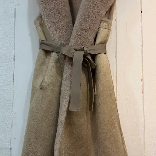 [BUNJANG] Ivory Wool Vest / 아이보리 퍼 베스트 조끼 양모100
