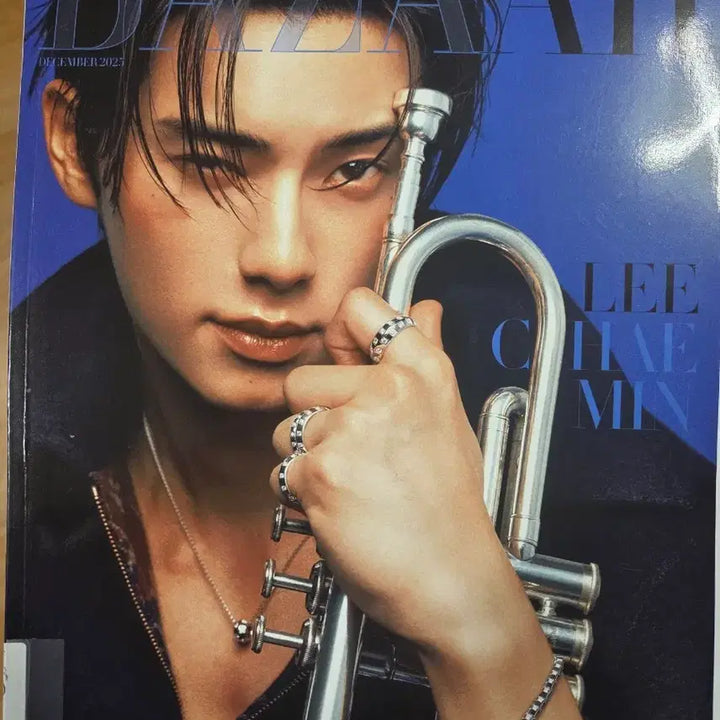 [BUNJANG] BAZAAR Korea Lee Chae-min Magazine / BAZAAR Korea 2025년 12월 이채민