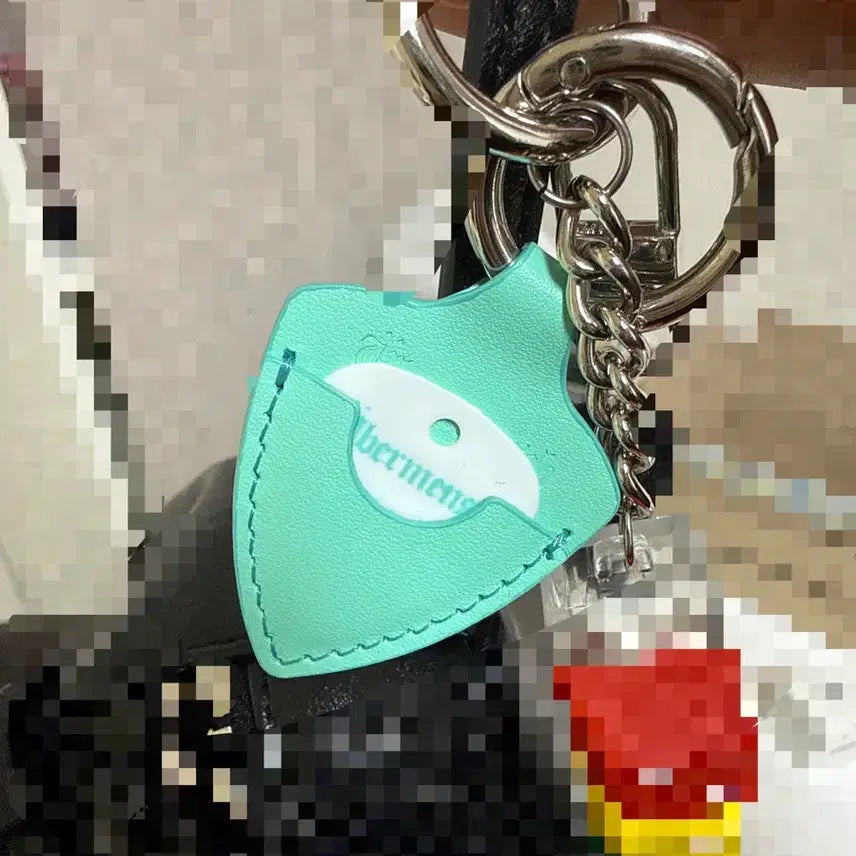[BUNJANG] G-Dragon Pick Keyring Black / 지드래곤 피크 키링 블랙 미개봉