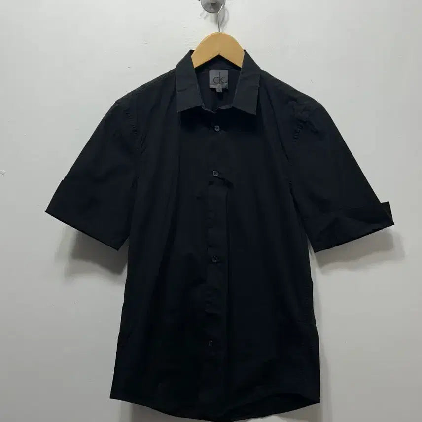 [BUNJANG] Calvin Klein Black Short Sleeve Shirt - Size S / 캘빈클라인 블랙 반팔 셔츠 S