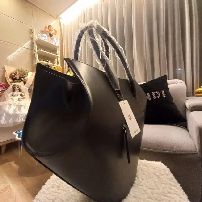 [BUNJANG] Louis Quatorze Renata Signature Leather Tote Bag / 루이까또즈 르나타 시그니쳐 가죽토트백