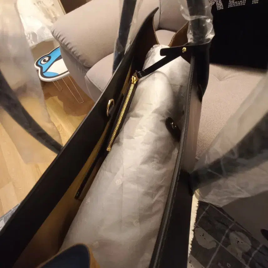 [BUNJANG] Louis Quatorze Renata Signature Leather Tote Bag / 루이까또즈 르나타 시그니쳐 가죽토트백