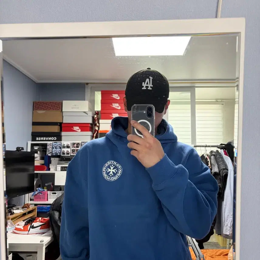 [BUNJANG] Punchdrunk Partys Hoodie 0 Size / 펀치드렁크파티즈 후드티 0사이즈