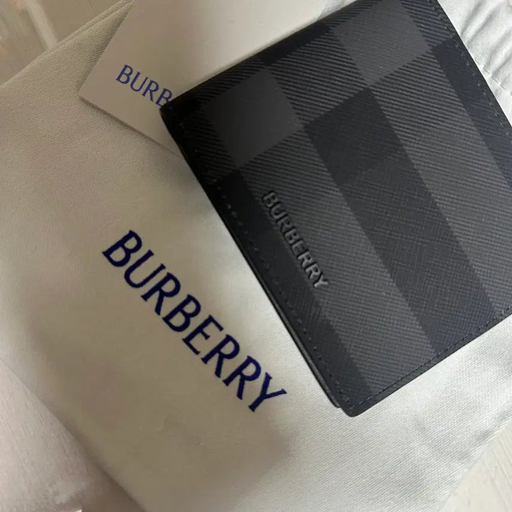 [BUNJANG] Burberry Bi-fold Wallet / 버버리 반지갑