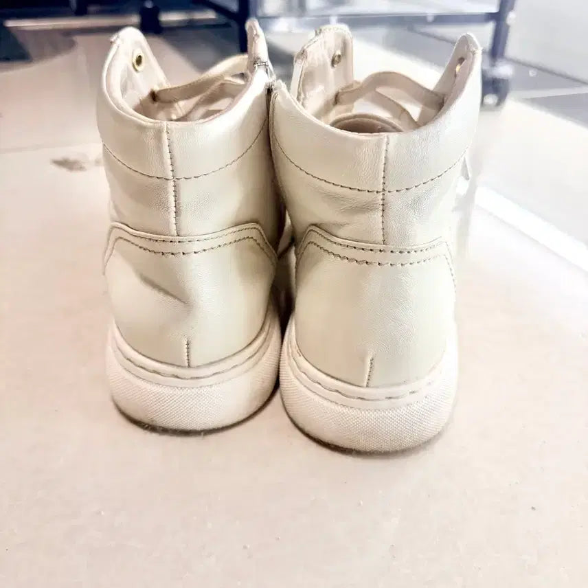 [BUNJANG] SODA High-Top Sneakers / SODA 하이탑 스니커즈