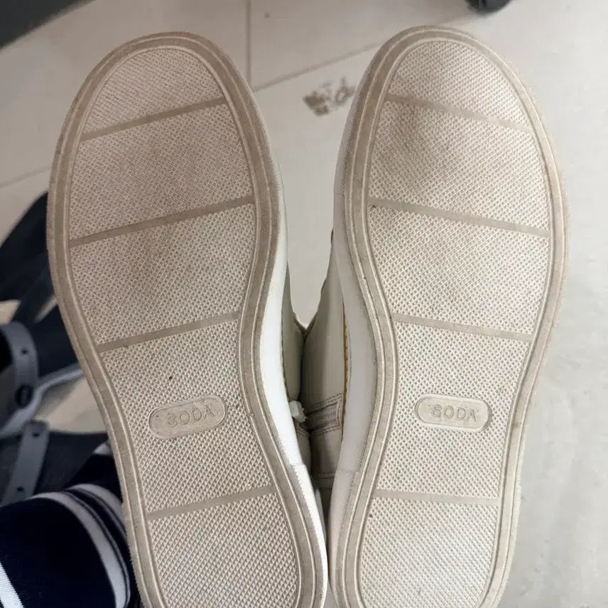 [BUNJANG] SODA High-Top Sneakers / SODA 하이탑 스니커즈