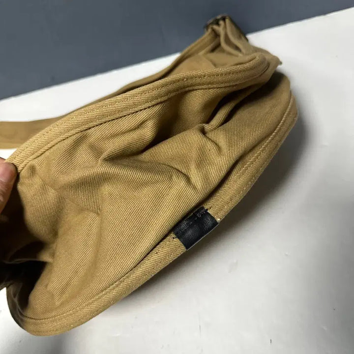 [BUNJANG] Tripper Workwear Beige Crossbody Bag / 트리퍼 워크웨어 베이지 크로스백 가방