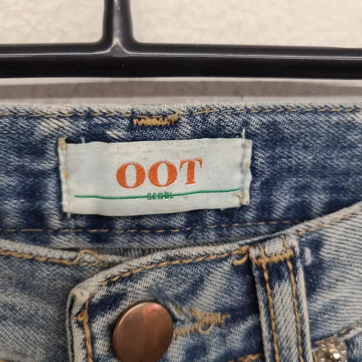 [BUNJANG] OOT 26-inch Washed Denim Jeans / [26 inch] OOT 워싱 데님 팬츠 청바지