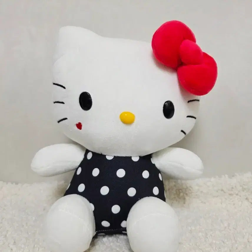 [BUNJANG] Hello Kitty Black Dot Dress Plush Doll / 헬로키티 인형 블랙 도트 원피스 중형사이즈