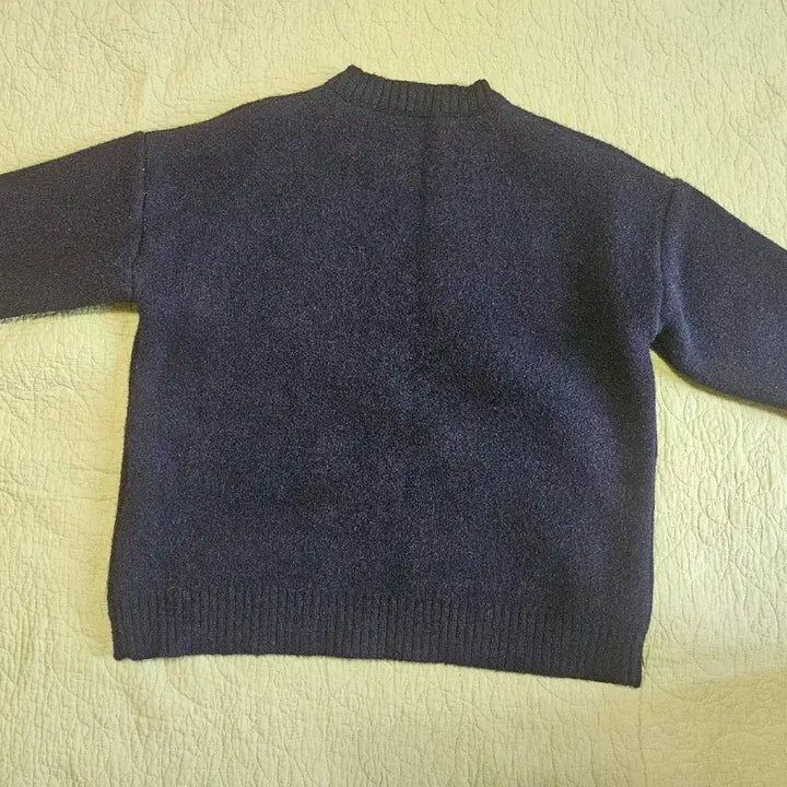 [BUNJANG] Black and White Lettering Knit Sweater / 100) 봄 가을 입기좋은 블랙 화이트 레터팅 니트