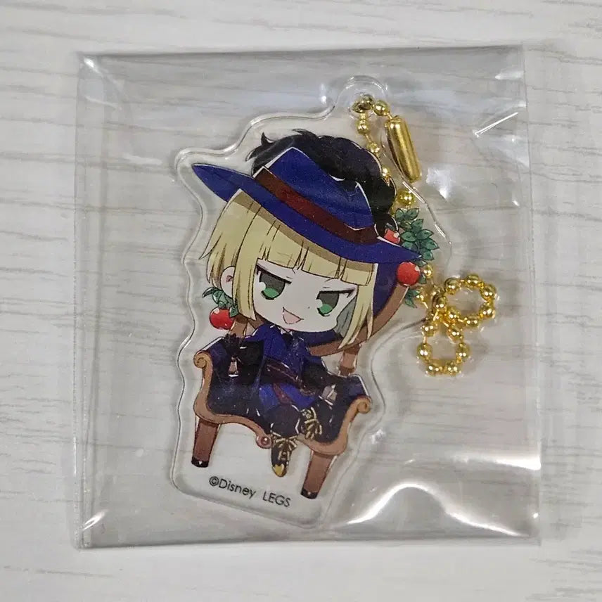 [BUNJANG] Twisted Wonderland Luke Dorm Uniform Oh My Cafe Keyring / 트위스테 루크 기숙사복 오 마이 카페 키링