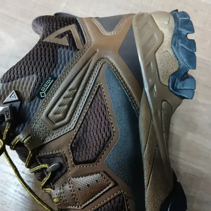 [BUNJANG] K2 Gore-Tex Hiking Boots Brown 275mm / K2 고어텍스 등산화 브라운 275mm