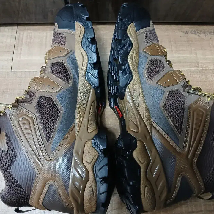 [BUNJANG] K2 Gore-Tex Hiking Boots Brown 275mm / K2 고어텍스 등산화 브라운 275mm