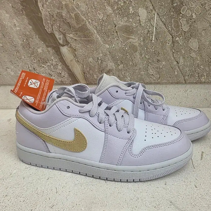 [BUNJANG] Nike Air Jordan 1 Low Lavender Sneakers / 나이키 에어 조던 1 로우 라벤더