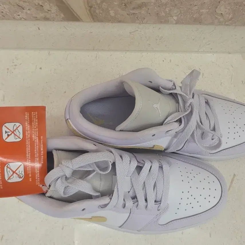 [BUNJANG] Nike Air Jordan 1 Low Lavender Sneakers / 나이키 에어 조던 1 로우 라벤더
