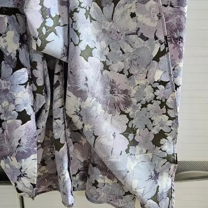 [SOLD OUT] LIVEARY 퍼플 플라워 셔링 미니 원피스