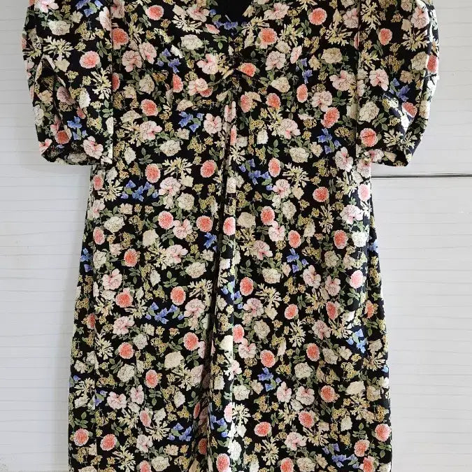 [SOLD OUT] 어라운드랜드 플라워 패턴 퍼프 원피스
