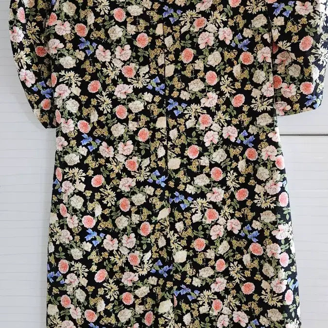 [SOLD OUT] 어라운드랜드 플라워 패턴 퍼프 원피스