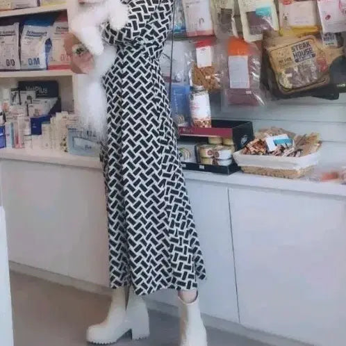 [BUNJANG] Patterned Long Wrap Dress / 패턴 롱 랩 원피스55.66